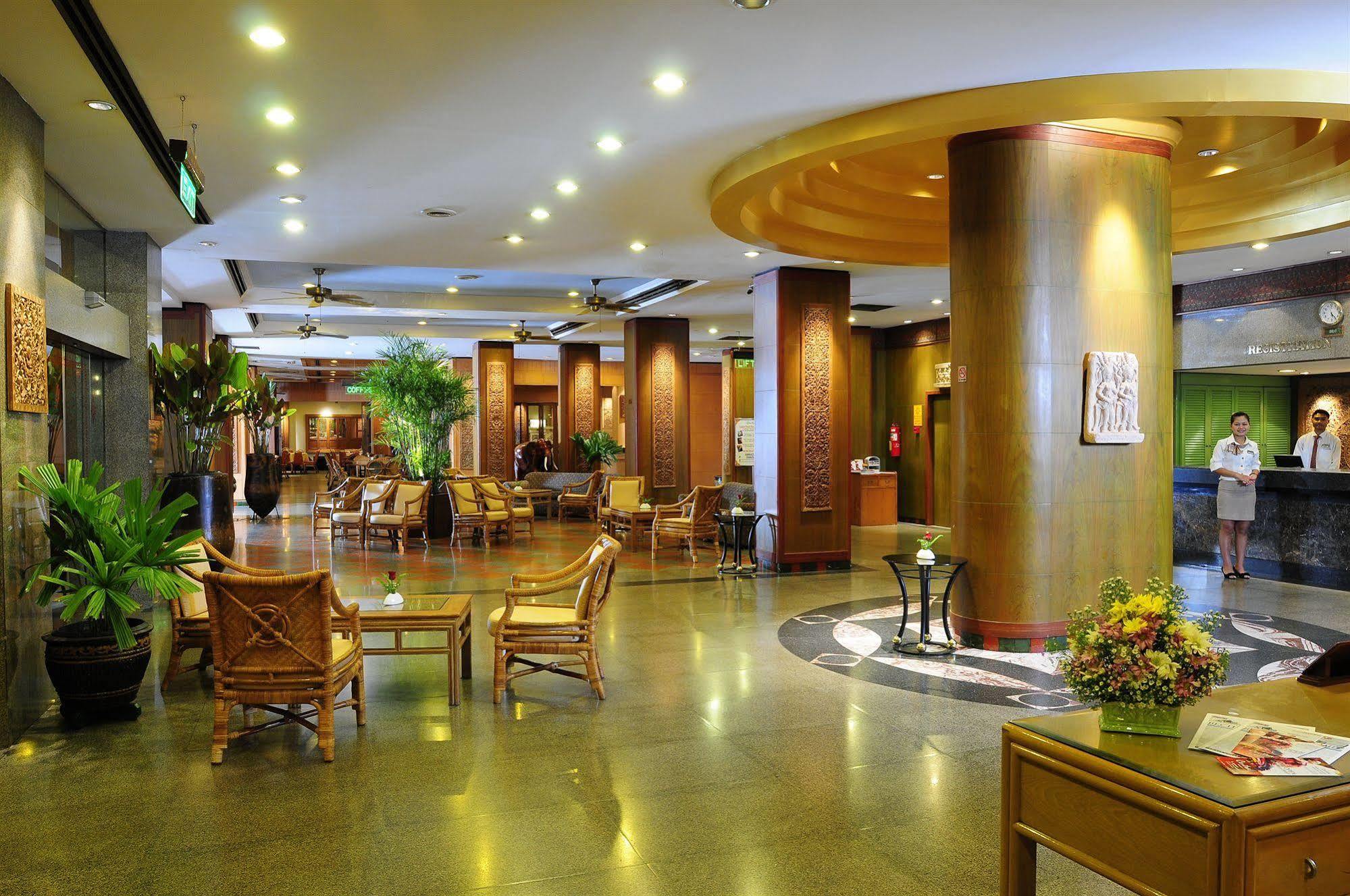Golden Beach Hotel Pattaya Exterior photo