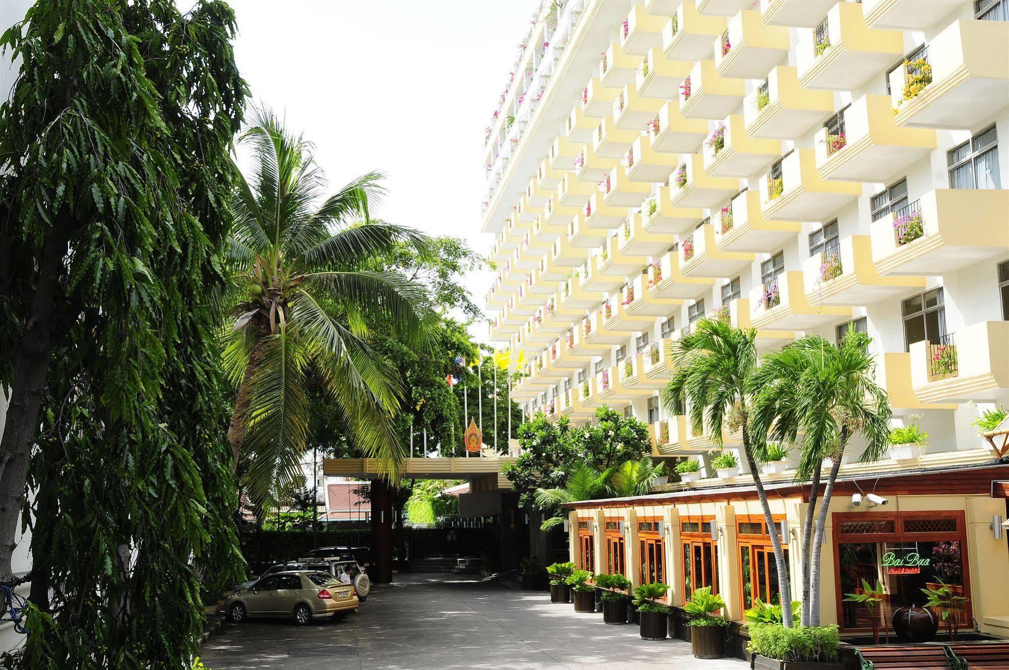 Golden Beach Hotel Pattaya Exterior photo