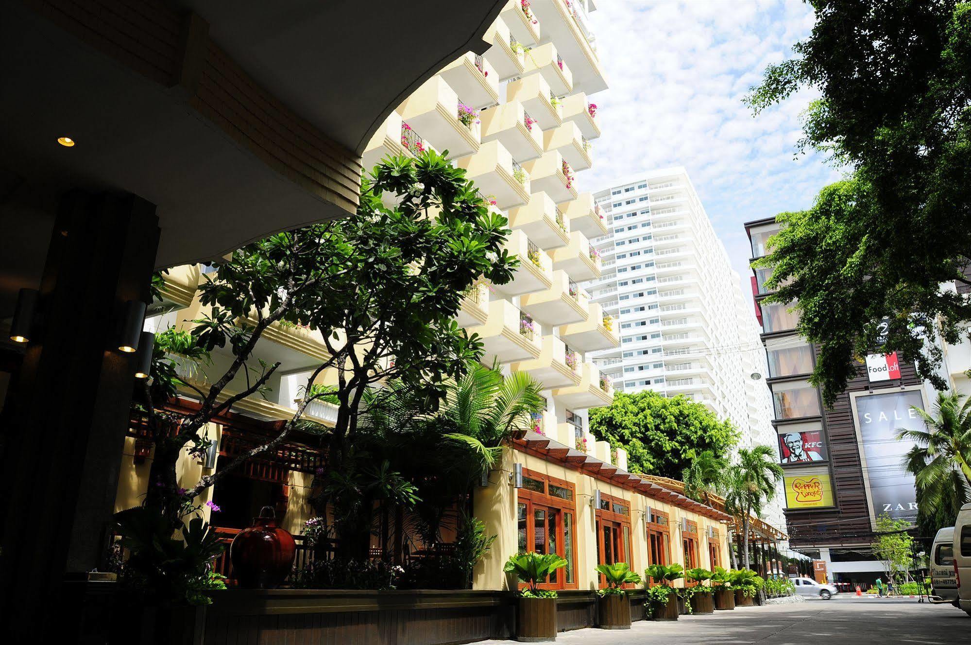 Golden Beach Hotel Pattaya Exterior photo