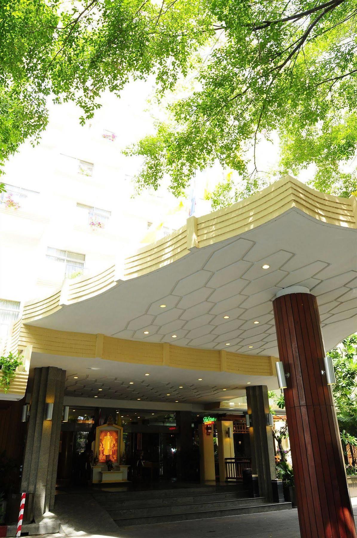 Golden Beach Hotel Pattaya Exterior photo